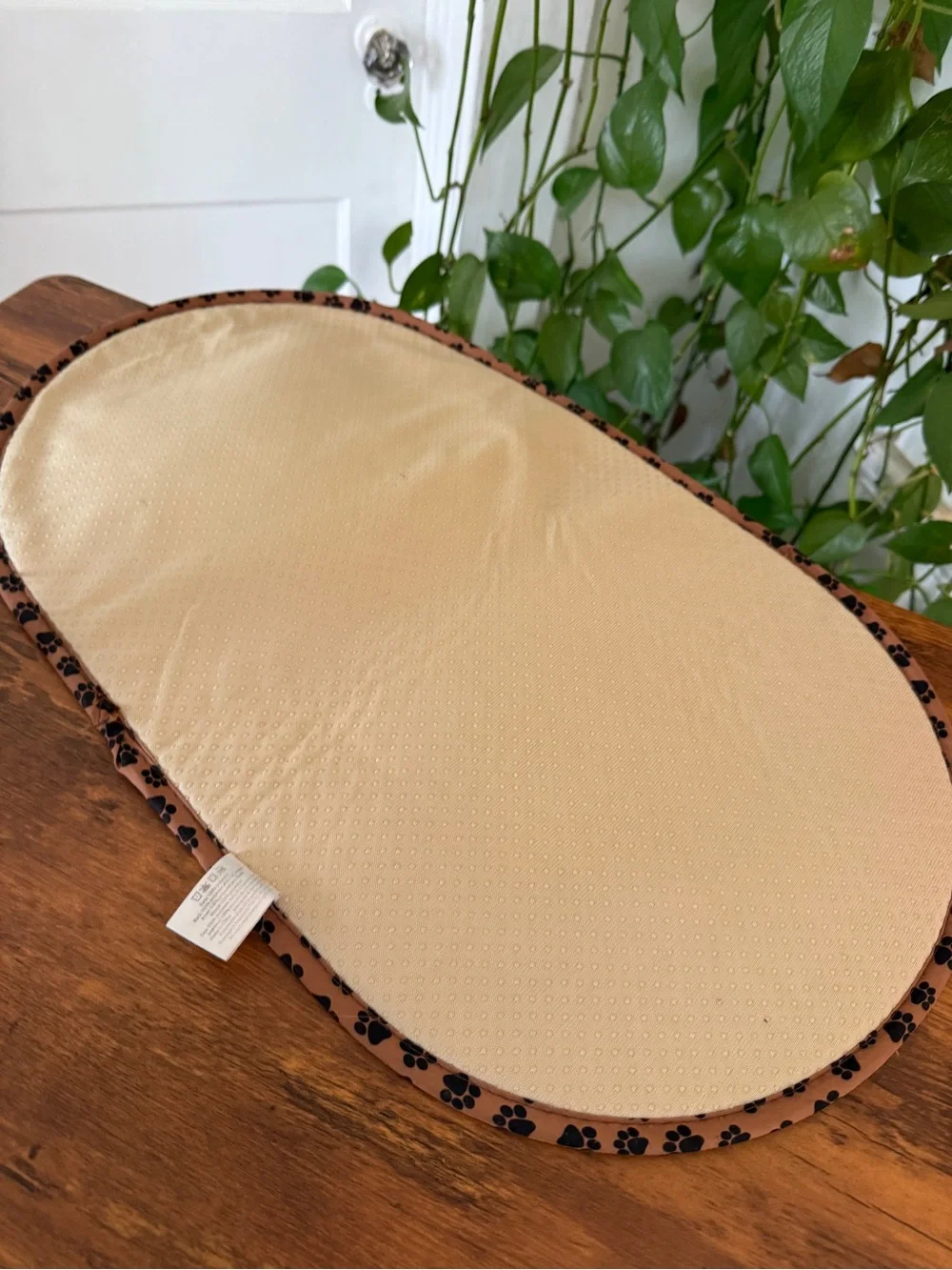 pet Bowl Mat Beige Oval Pet Door Mat with Paw-Trim